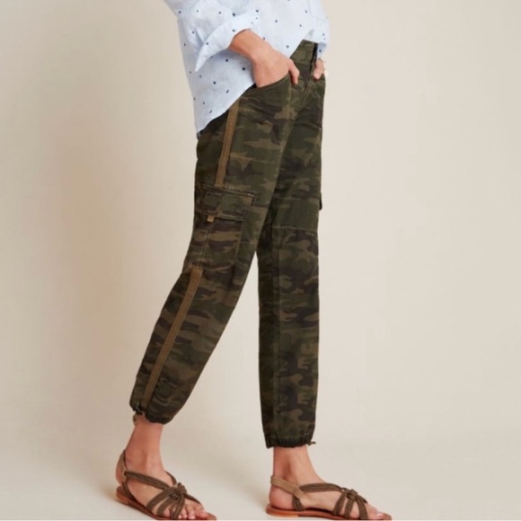 NWT Anthropologie Sanctuary Camo Cargo Cropped Jogger Pants - Picture 1 of 9